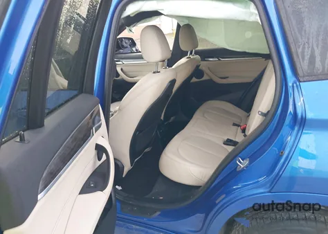 2018 BMW X1 xDrive28I z USA, uszkodzony, nr VIN WBXHT3C3XJ5L32536